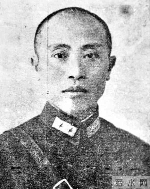 日军少将下马步行，突然脚底一滑，轰隆一声，大腿被炸出8米远