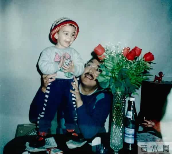 还没结婚就当3个娃后妈，她的恋情价值几亿？