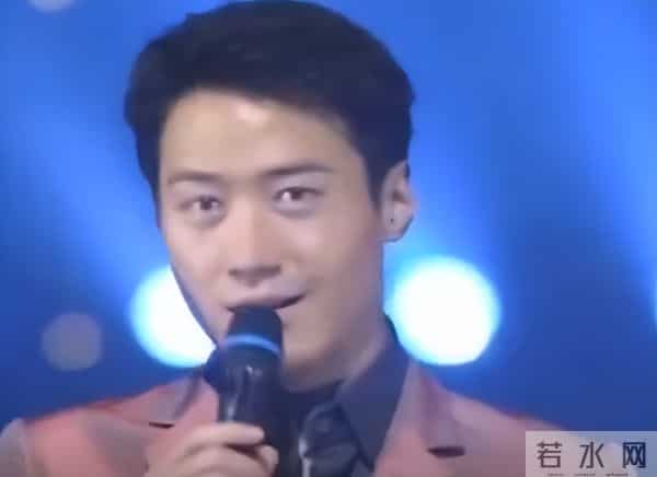 当“中国天王”出席韩国顶级颁奖礼,会是啥场面?网友:砸场子的