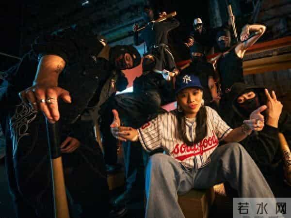 葛仲珊震撼「升上三层楼高空」！　当场吓到腿软：不能认输