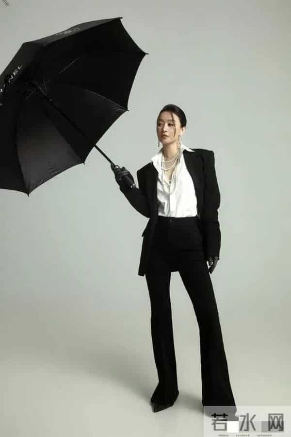 赵子琪，顶级熟女，侯局长的性感女上司