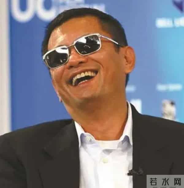 王家卫被爆聊天记录后，越来越多拍戏细节被扒，难怪张国荣这样说