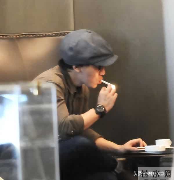 49岁刘谦再次见证奇迹：抗癌一年，戒掉不良嗜好，憔悴到认不出