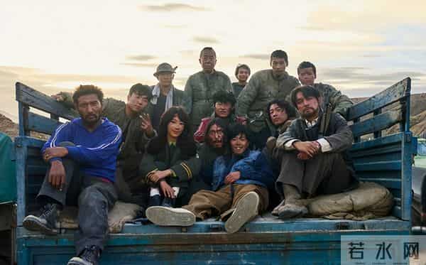 钱赚够了不装了？退出春晚销声匿迹的贾玲，如今的下场怪不了别人