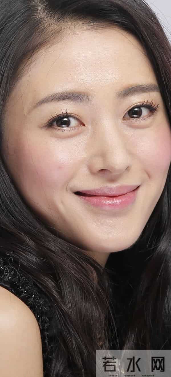张天爱无美颜无滤镜的状态，真是白里透红