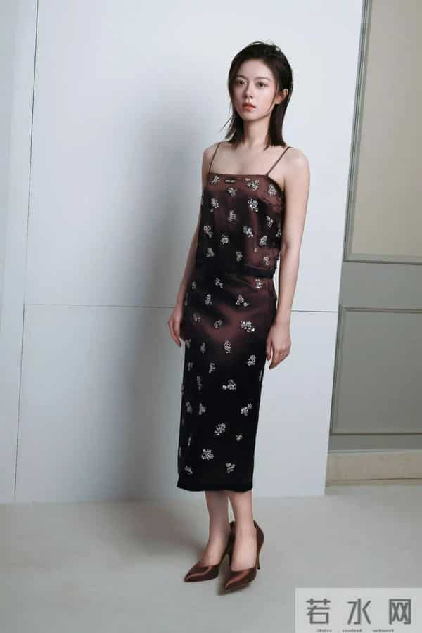 赵今麦性感小吊带