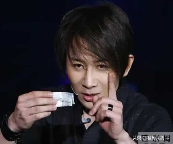 49岁刘谦再次见证奇迹：抗癌一年，戒掉不良嗜好，憔悴到认不出