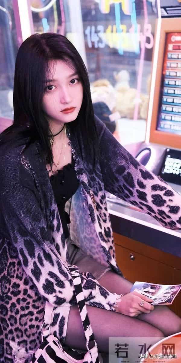 关晓彤丝袜妆造精选图集