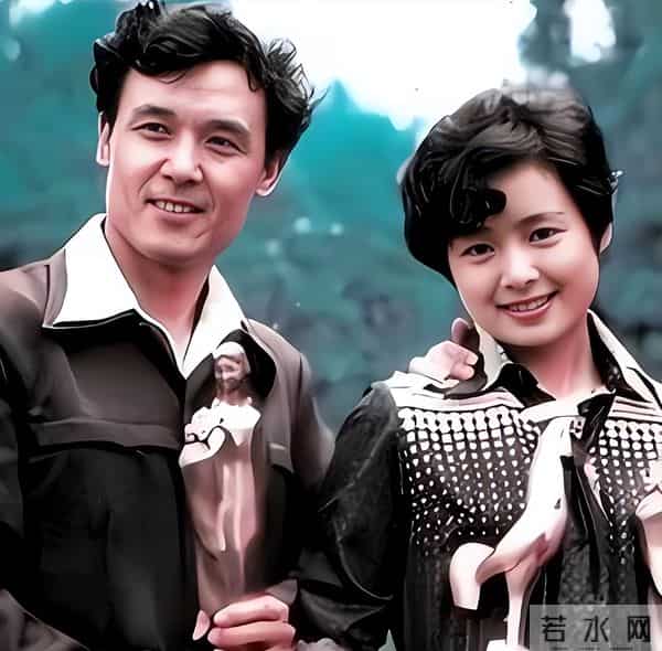 久别重逢，风骨依然：85岁著名戏骨达式常归来，光影中的永恒君子