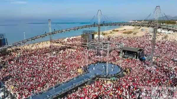 华晨宇张碧晨未婚生子违法吗，未婚生女5年后，再看华晨宇和张碧晨，谁输谁赢一目了然