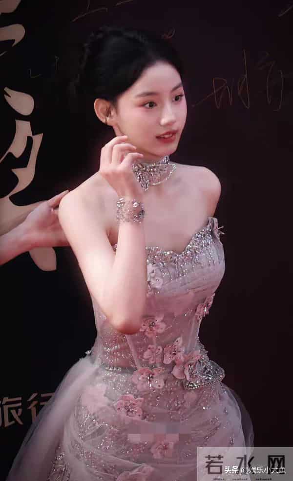 刘佳玺，青春靓丽：写真欣赏。