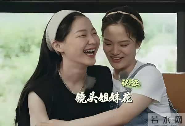 “草根女孩”金靖：成名不易，即使被开黄腔，也不敢得罪资本