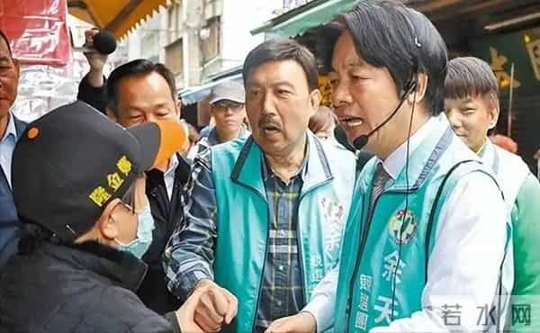 曾是一代歌王，却沦为人尽皆知的台独分子，如今家破人亡下场凄凉