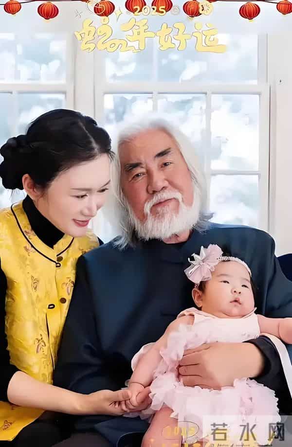 74岁张纪中回应300亿身家传言！坦言只是普通导演，回应幼女提问