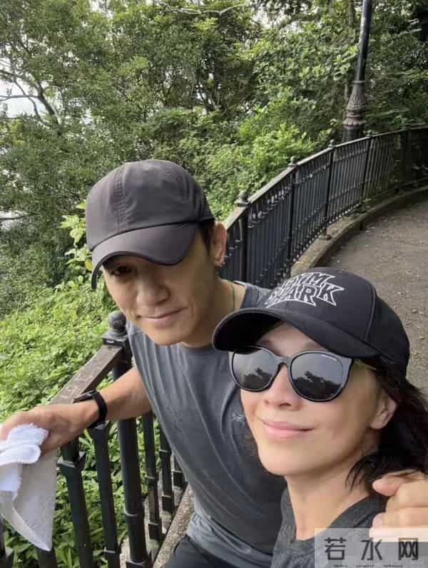 “不老女神”都是假的？60岁刘嘉玲生图，可以打败95％的女人