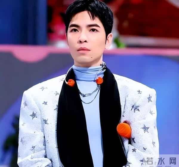 结婚2年，萧敬腾称婚姻“很恶心”，向太爆猛料林有慧不简单