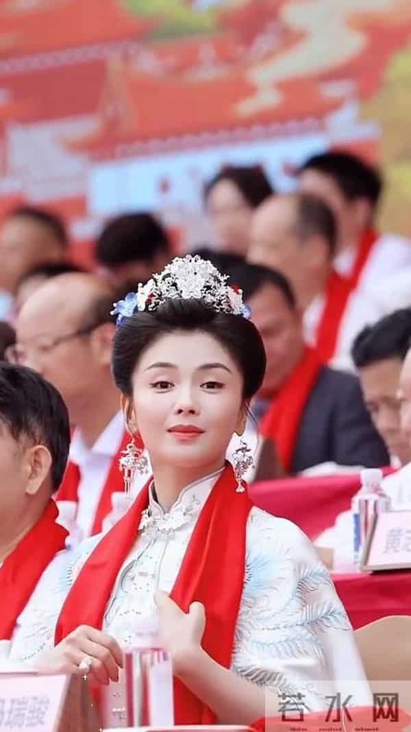 钱再多有什么用？47岁“妈祖女神”刘涛的现状，给所有人提了个醒
