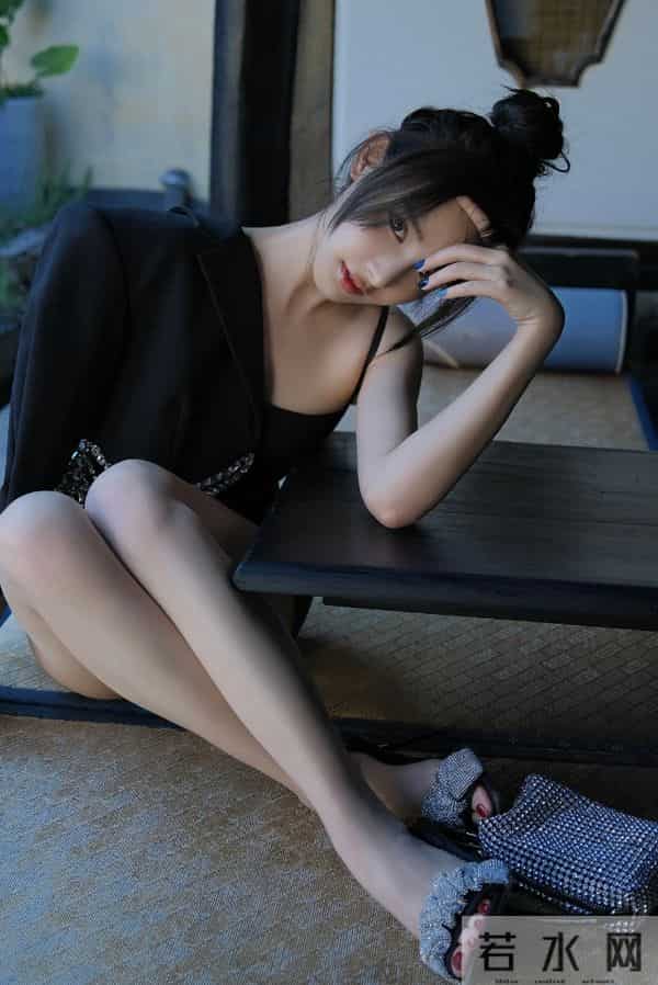 彭小苒——玲珑身材，性感女神