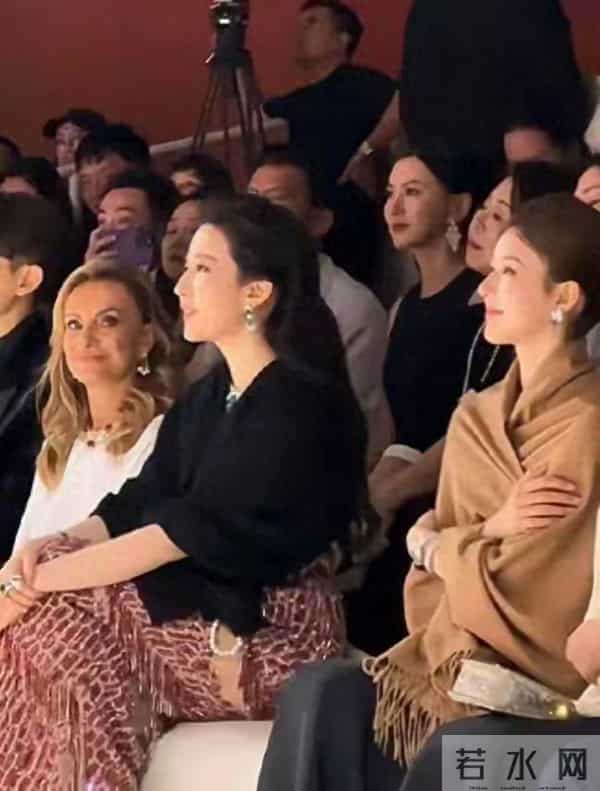 刘亦菲和赵露思这个侧面立体程度，太惊艳了