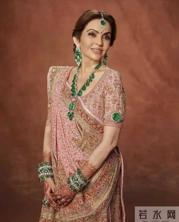 一个包包1000万！印度首富婆罗门夫人的阶级鸿沟，被钱填平了