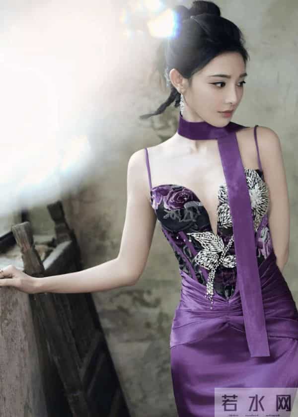 彭小苒——玲珑身材，性感女神