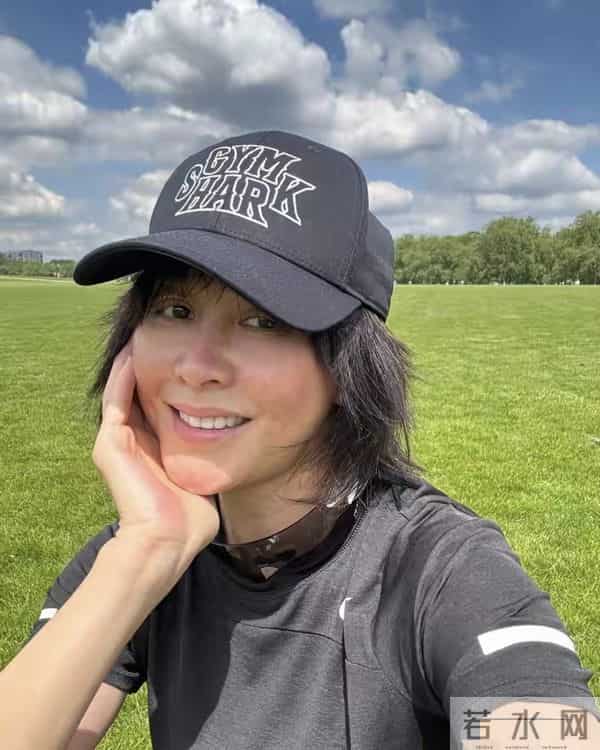 “不老女神”都是假的？60岁刘嘉玲生图，可以打败95％的女人