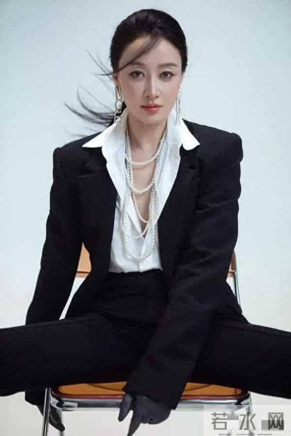 赵子琪，顶级熟女，侯局长的性感女上司