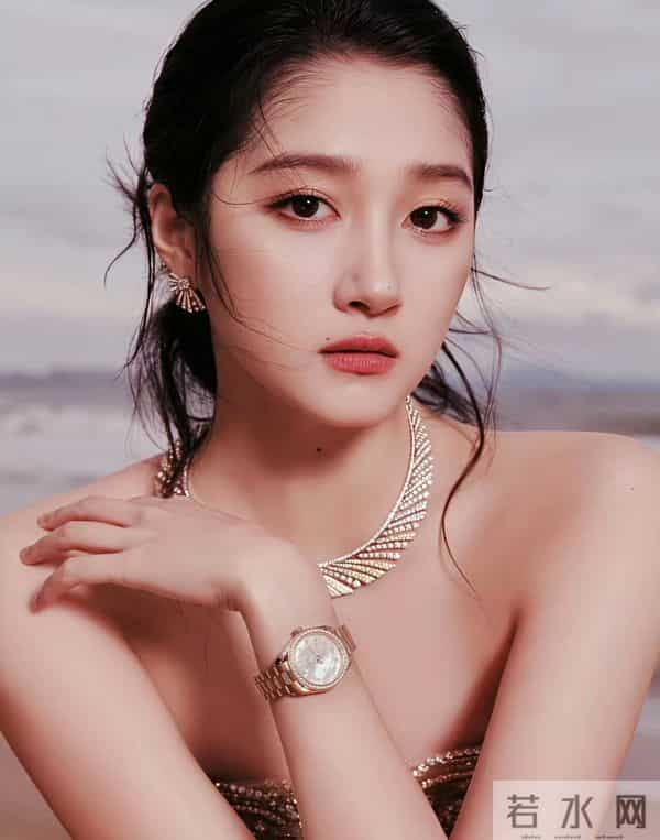 关晓彤——顺从不了所有人的心意，我只选择做我自己