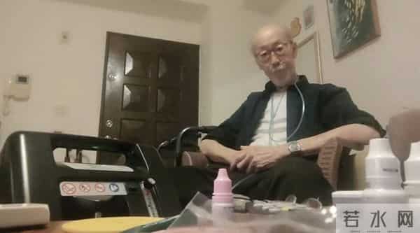 81岁“犀牛皮”冯淬帆去世,身形消瘦靠氧气机生活,无子女送终