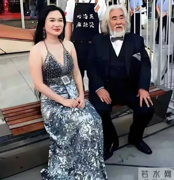 74岁张纪中回应300亿身家传言！坦言只是普通导演，回应幼女提问