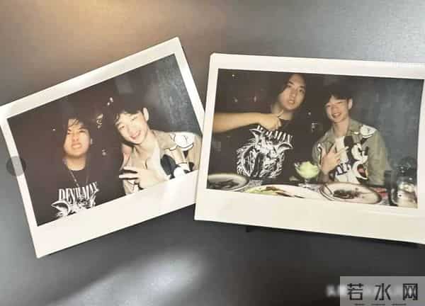 费曼与杨阳洋香港重聚，满嘴黄牙头秃油腻，举止怪异被曝有自闭症