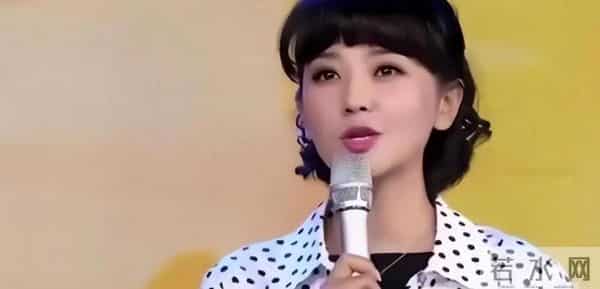 央视著名主持人与大8岁领导闪婚,婚后分居多年,她过得幸福吗?