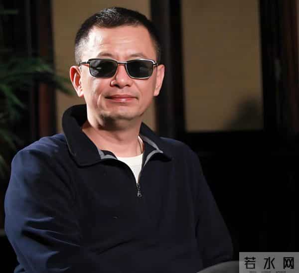 王家卫被爆聊天记录后，越来越多拍戏细节被扒，难怪张国荣这样说