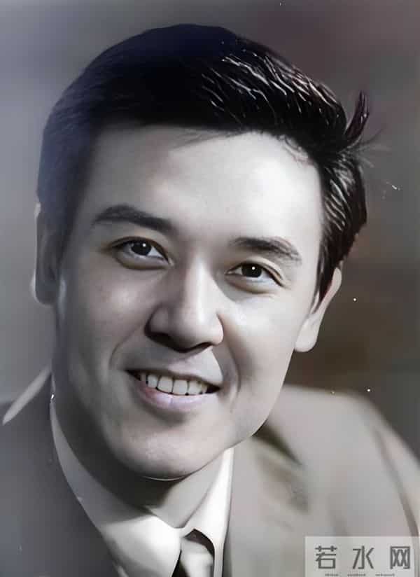 久别重逢，风骨依然：85岁著名戏骨达式常归来，光影中的永恒君子