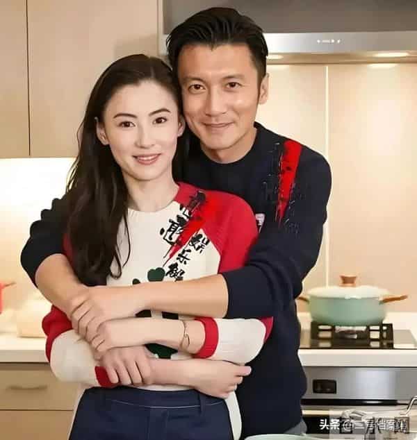 复合11年后，李嫣谢振轩联手，撕碎了王菲和谢霆锋仅剩的“体面”