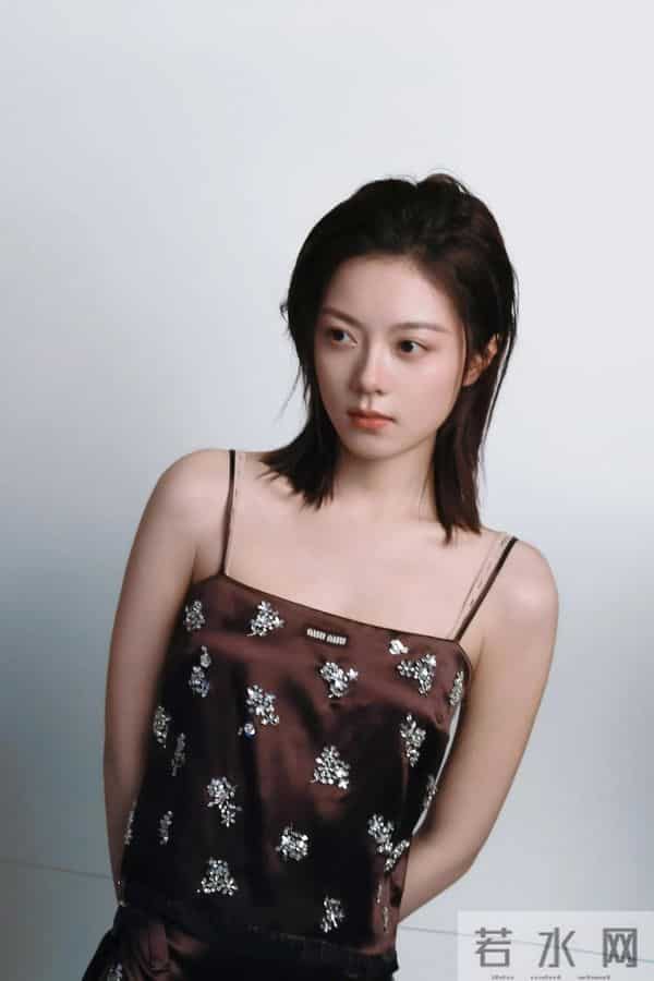 赵今麦性感小吊带