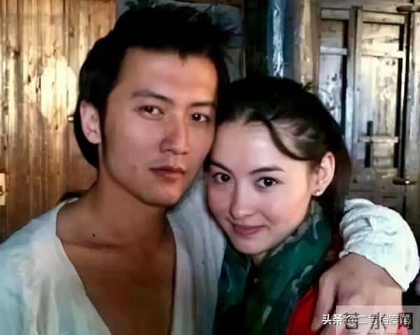 复合11年后，李嫣谢振轩联手，撕碎了王菲和谢霆锋仅剩的“体面”