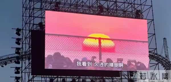 华晨宇张碧晨未婚生子违法吗，未婚生女5年后，再看华晨宇和张碧晨，谁输谁赢一目了然