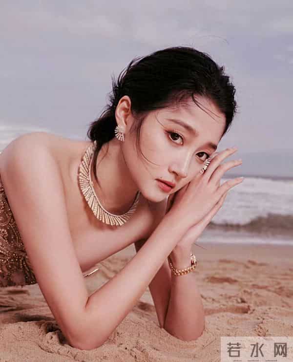 关晓彤——顺从不了所有人的心意，我只选择做我自己