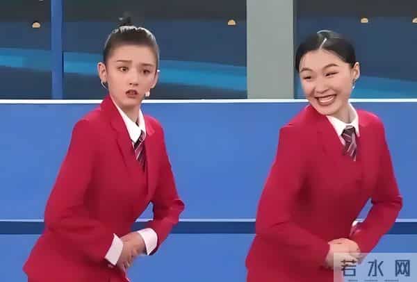 “草根女孩”金靖：成名不易，即使被开黄腔，也不敢得罪资本