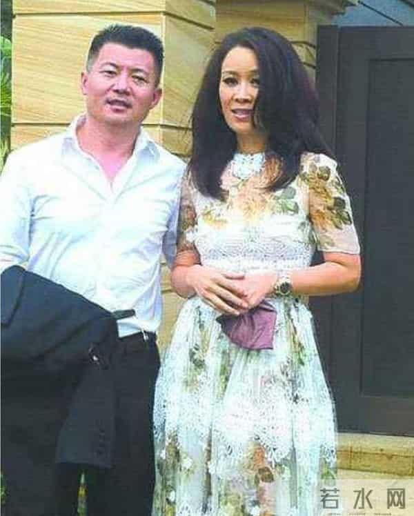 那英：终究为自己的恋爱脑再次付出了代价，实在令人唏嘘