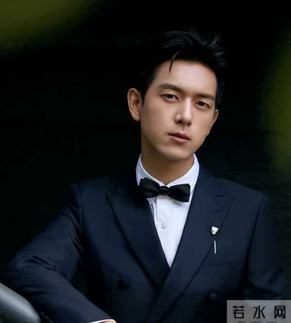 34岁李现对比35岁的刘宇宁,老天赏饭吃与科班毕业的演技一目了然