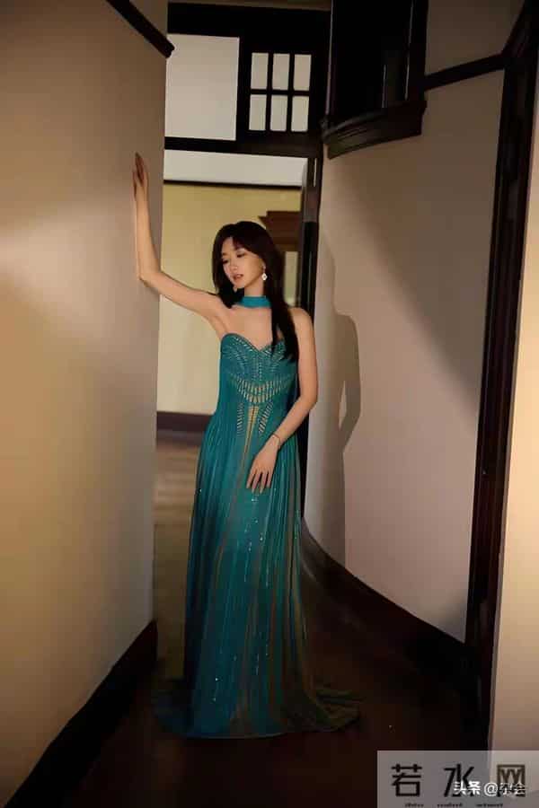 毛晓彤私下也太美了吧！本人比照片更动人，这颜值谁能不爱！