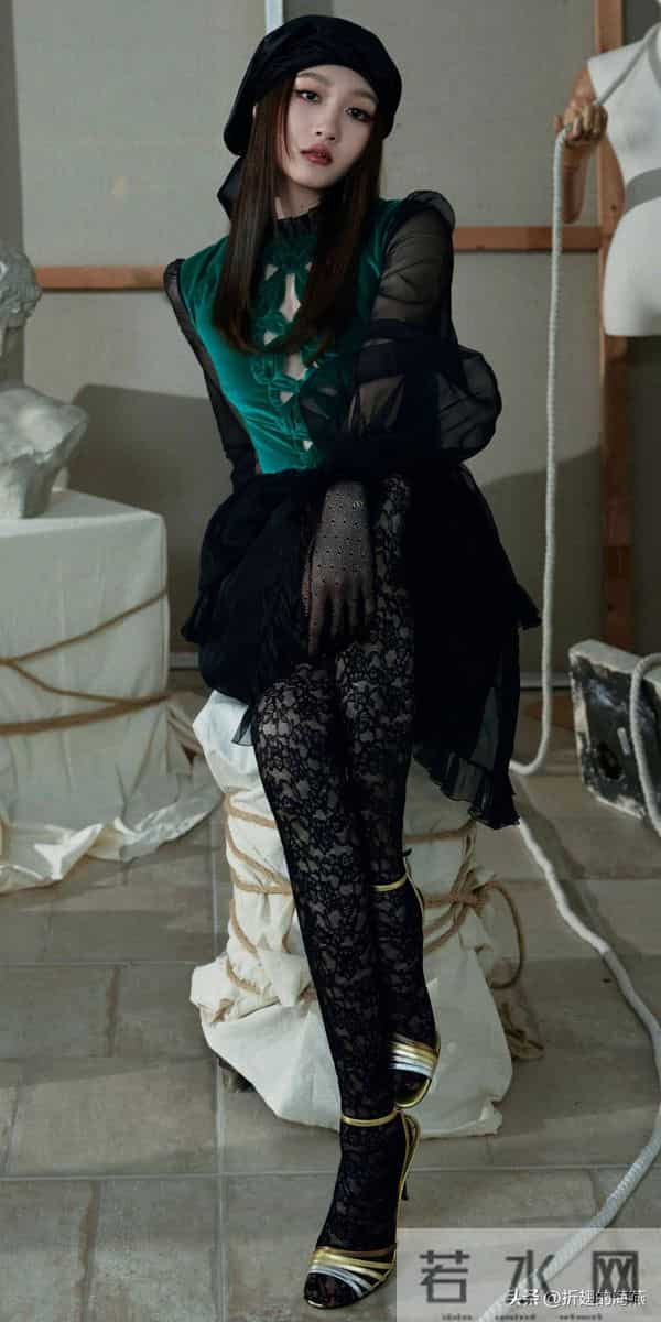 关晓彤丝袜妆造精选图集