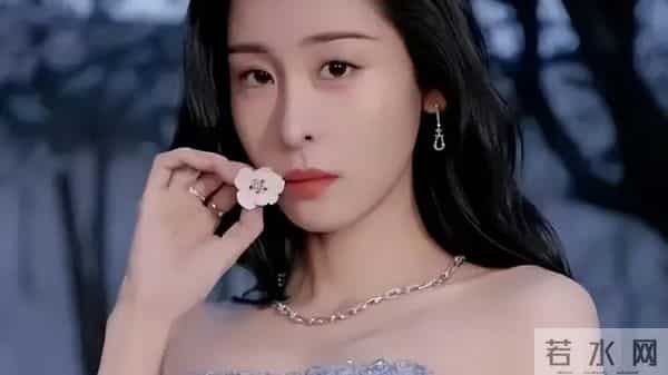 华晨宇张碧晨未婚生子违法吗，未婚生女5年后，再看华晨宇和张碧晨，谁输谁赢一目了然