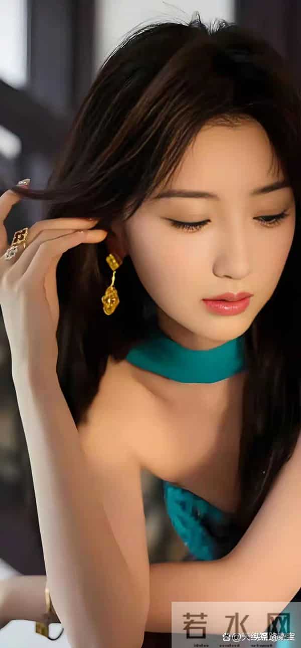 毛晓彤私下也太美了吧！本人比照片更动人，这颜值谁能不爱！