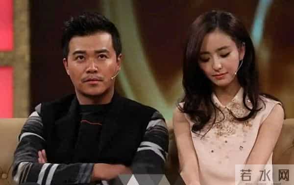 离婚4年，佟丽娅“小心思”彻底藏不住了，难怪和陈思诚频繁互动