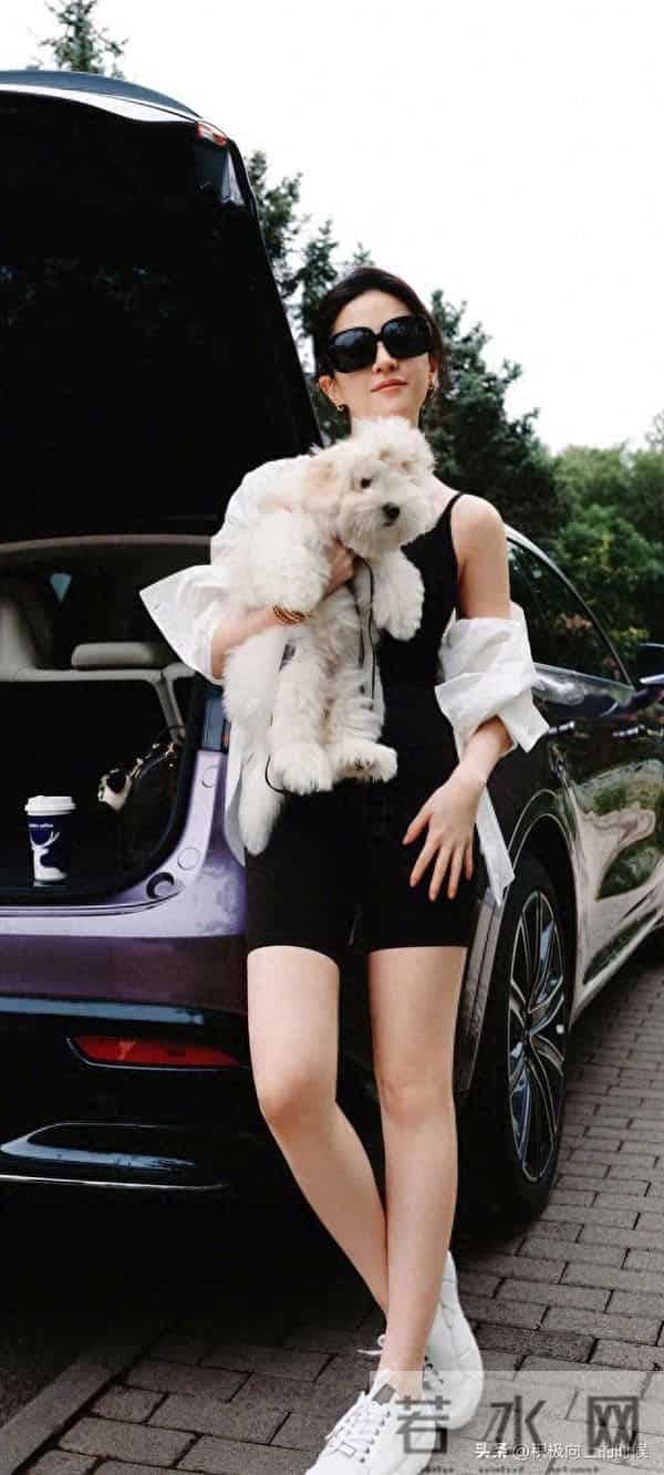 刘亦菲｜紧身连体吊带