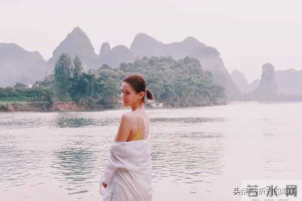 何超莲假日泳装穿搭精选