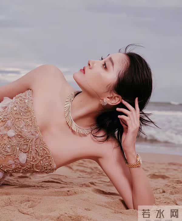 关晓彤——顺从不了所有人的心意，我只选择做我自己